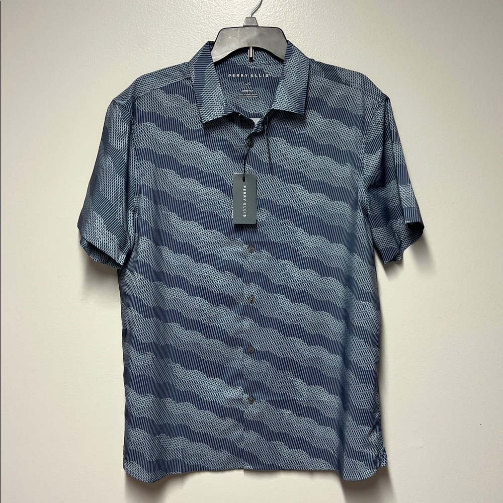 Perry Ellis Men's Blue Wave Pattern Shirt